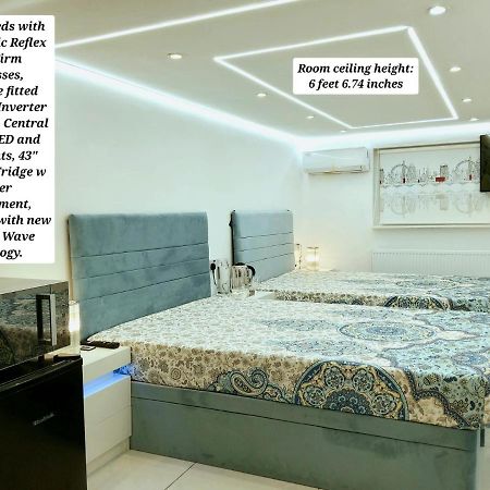 Air Conditioned Modern Double Bed Room With Private Attached Bathroom - Free Parking - Near London Heathrow Airport & Southall Broadway Bagian luar foto